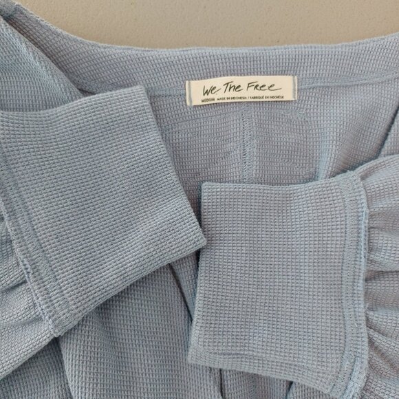 WE THE FREE Thermal Top Blue M Deep V Neck Waffle Knit Relaxed Fit Boho Chic EUC - Picture 4 of 10